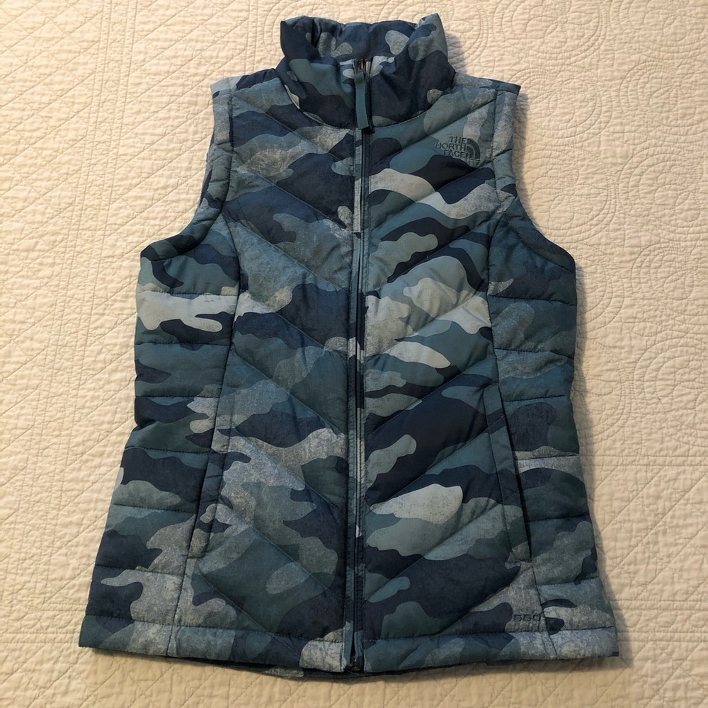 North Face Alpz 2.0 down vest. Size XS.